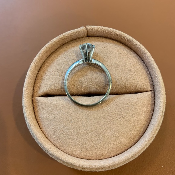 Diamond Engagement Ring - .6 Ct. Sz 5.75 - Picture 4 of 5